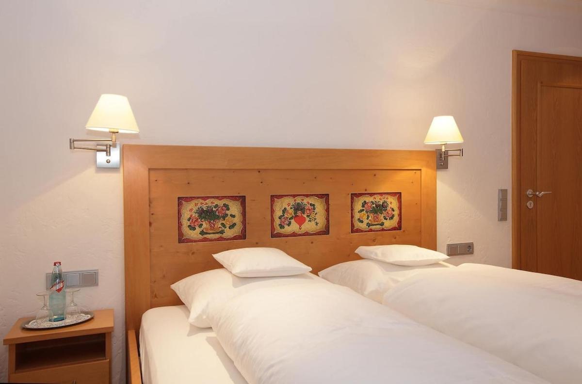 Schwarzwald Lodge Inselklause Schönwalde Esterno foto