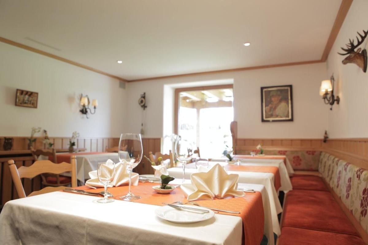 Schwarzwald Lodge Inselklause Schönwalde Esterno foto